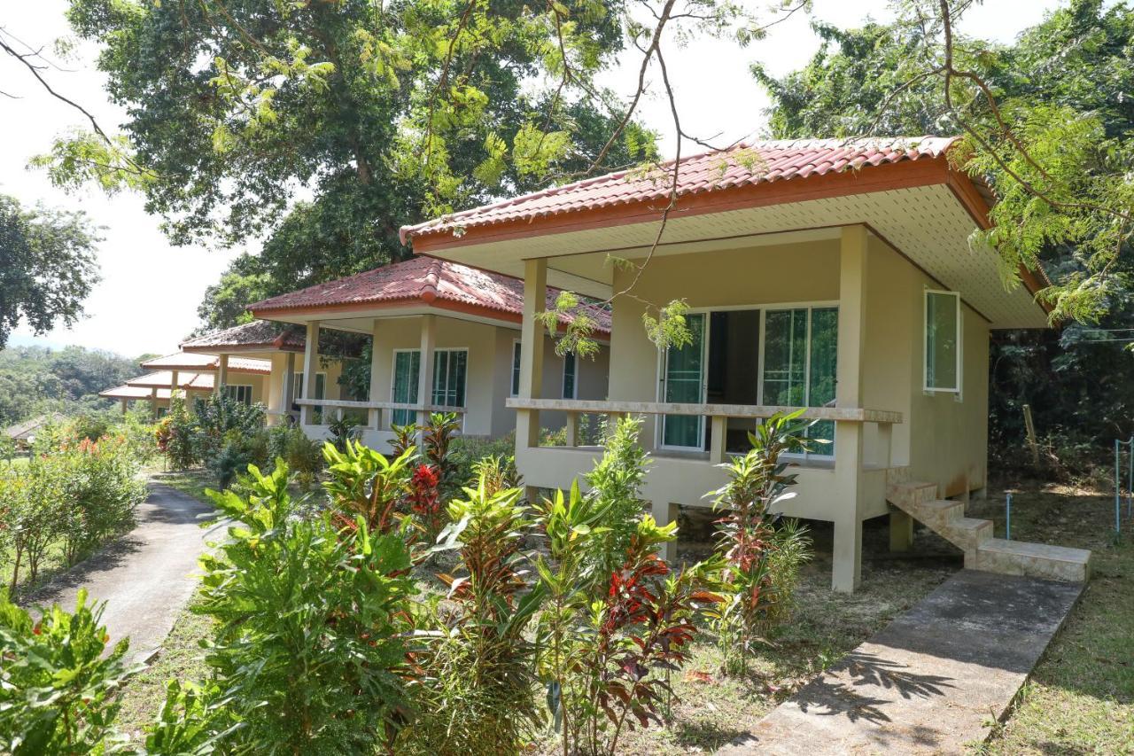 Baansukjai Bungalows 라농 외부 사진