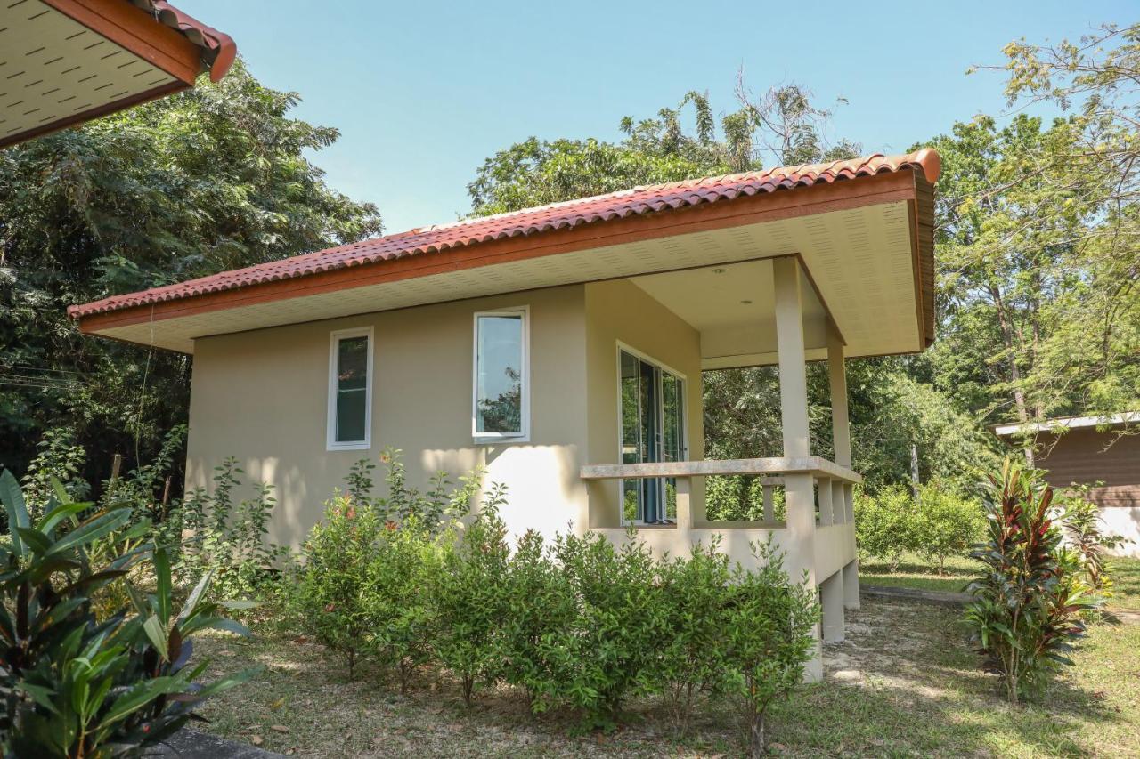 Baansukjai Bungalows 라농 외부 사진