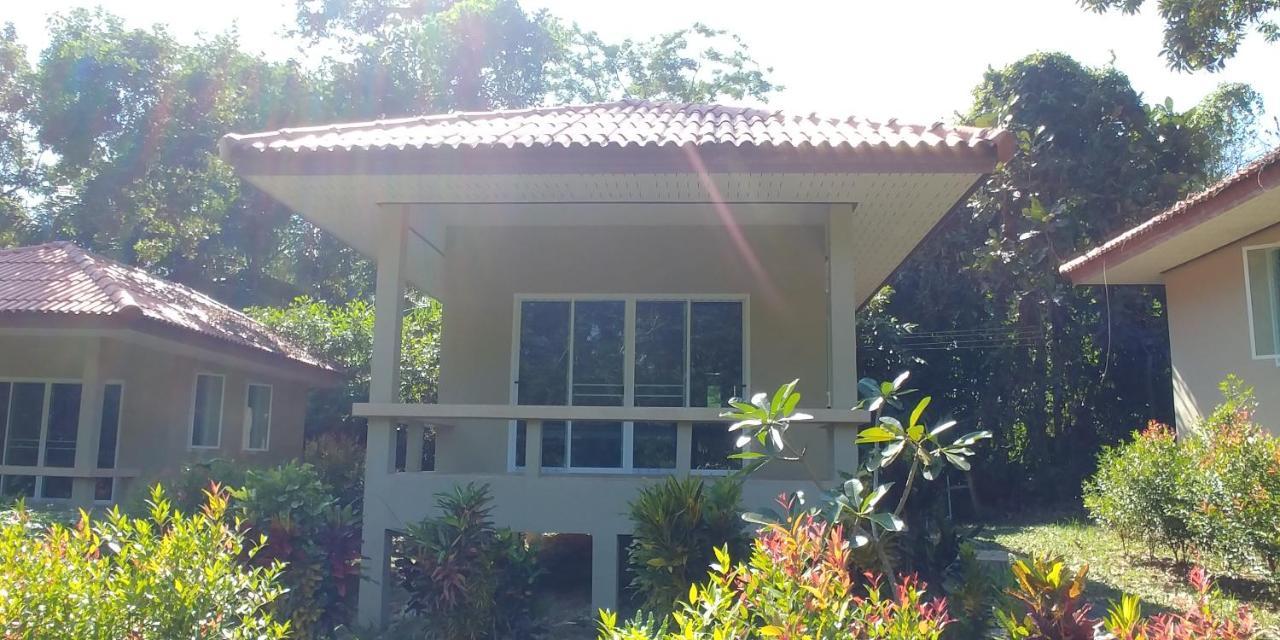 Baansukjai Bungalows 라농 외부 사진